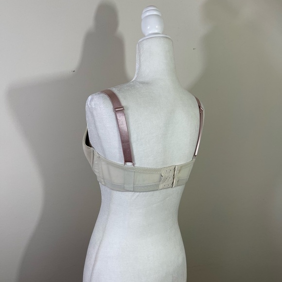 Paramour Sz 36D bra cream with a plum lace and plum satiny adjustable straps - Picture 5 of 8